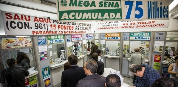 Mega-Sena acumula e pode pagar R$ 32 milhões na quarta-feira