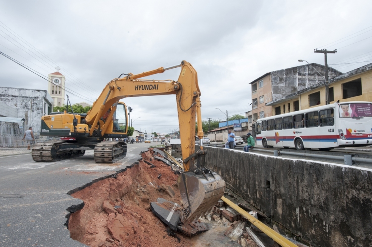 Prefeitura de Aracaju mobiliza equipes para minimizar efeitos das chuvas