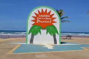 Clima de tranquilidade e festas na Praia da Caueira atrae turistas. .(Foto: SE Notícias)