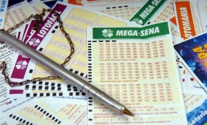A aposta mínima na Mega-Sena é de R$ 2,50.  (Foto: Reprodução) 