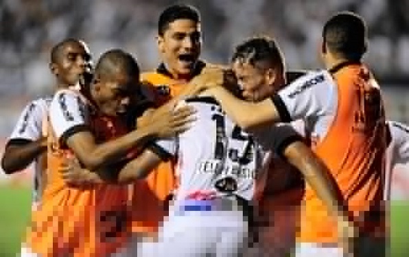  Com gols de falta, Ponte Preta e Lanús empatam na 1ª partida da final da Copa Sul-Americana