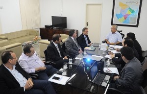  Participaram o representante do grupo M.Dias Branco em Sergipe, Guilherme; o presidente do Sarkis, Juscelino; o secretário adjunto da Sedetec, Carlos; o presidente da Codise, Roberto, e o presidente da Jucese, George (Foto: Marcelle Cristinne/ASN)