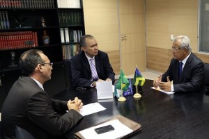  Jackson Barreto, o ministro Francisco Teixeira e José Sobral, secretário da Casa Civil / Foto: Roberto Jayme