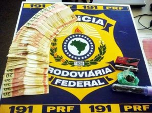   Polícia Rodoviária Federal prende três jovens com dinheiro falso em São Cristóvão