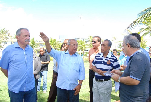 Jackson Barreto e João Alves visitam Orla de Atalaia e Terminal Luiz Garcia