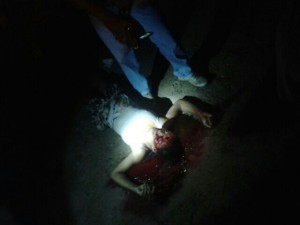 Segundo informações de testemunhas à Polícia, Tata, 22 anos, foi morta a bala por uma pessoa não identificada. (Foto: André Ricardo/Leitor SE Notícias)