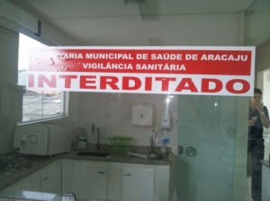 CRO-SE e VISA interditam clínica odontológica irregular em Aracaju. (Divulgação)
