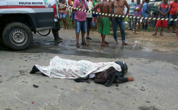 Motociclista morre em acidente que envolveu ônibus escolar