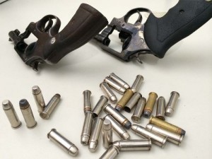 Cope prende acusado de homicídios e apreende armas de fogo. (Divulgação/SSP/SE)