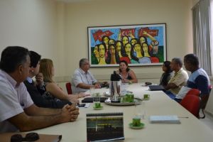 Prefeitura de São Cristóvão frustra professores ao não apresentar propostas