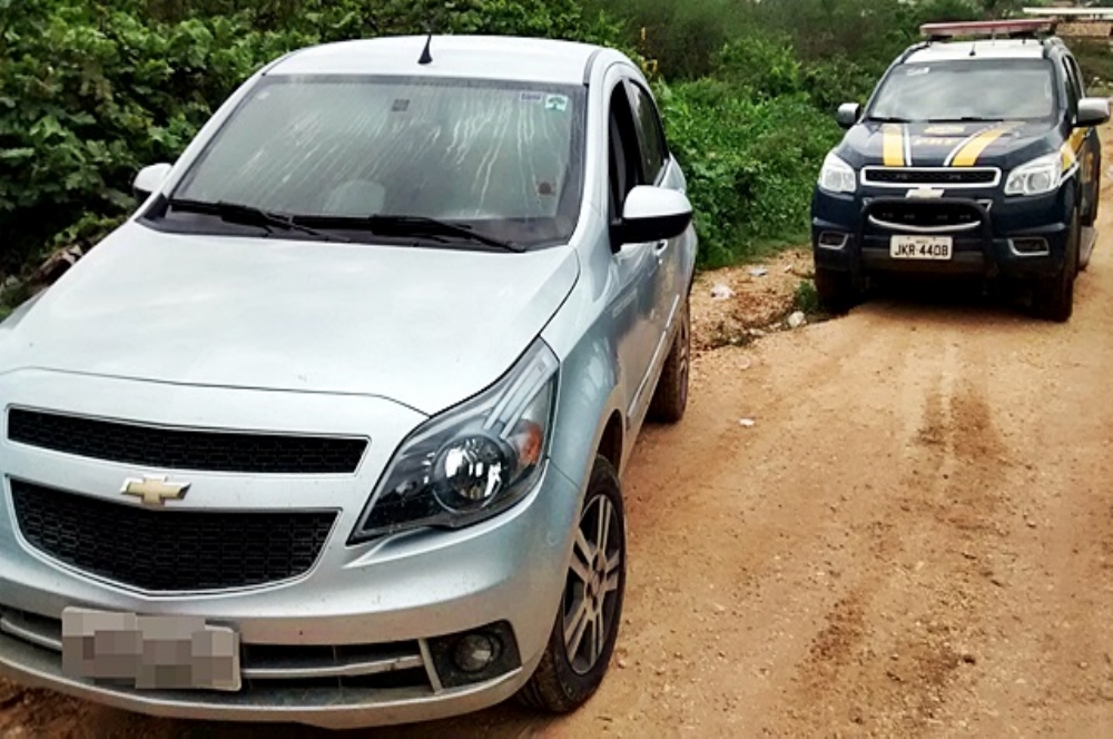 BR 101: PRF recupera veículo roubado em Sergipe
