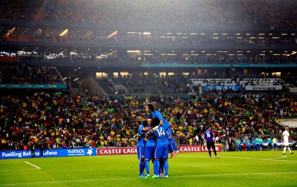 Rumo à Copa, Brasil dá show ao fazer 5 a 0 em cima da África do Sul