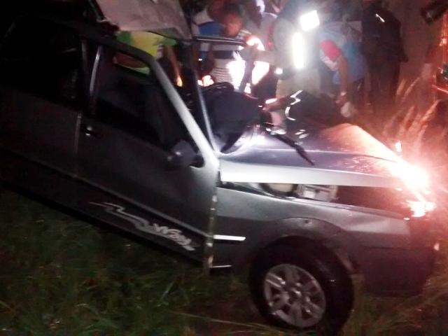 Colisão entre caçamba e carro deixa uma pessoa morta em Moita Bonita
