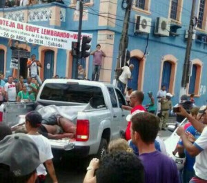   Dois acusados morreram no local e um foi levado para o hospital da cidade em estado grave. (Foto: Divulgação/SSP/SE)