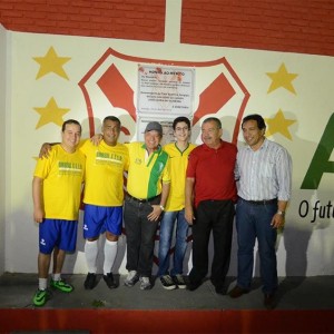 Valadares prestigia jogo beneficente. (Foto: Ascom/PSDB)