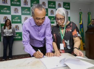 Prefeito cumpre compromisso com os professores e paga reajuste retroativo entre janeiro e abril. (Foto: AAN)