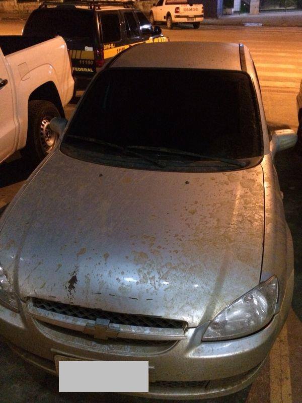 Em Frei Paulo, Polícia Rodoviária Federal recupera veículo roubado em Maceió