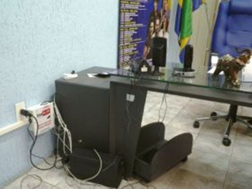 Assaltantes invadem prefeitura de Itabaiana e roubam computador e documentos