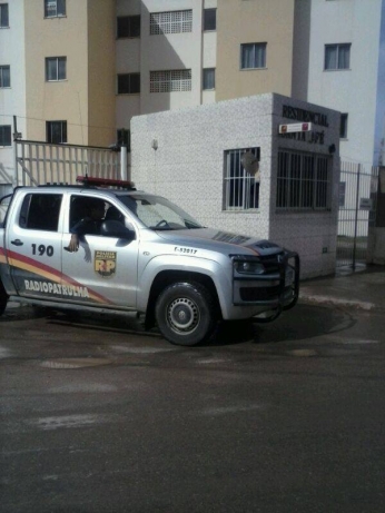 Mulher é morta com golpes de faca em apartamento em Aracaju