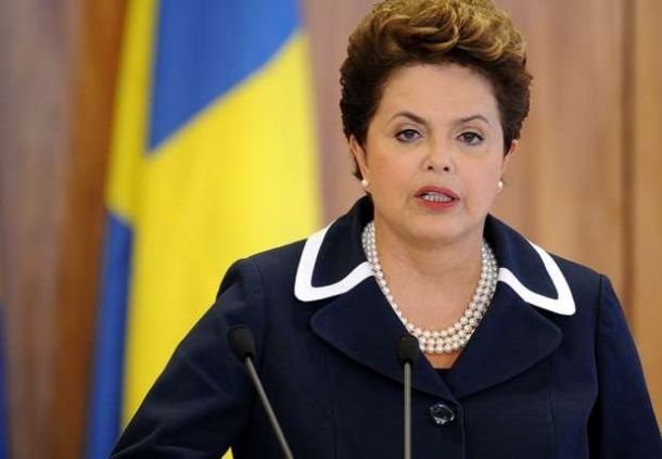 Dilma envia cartas a Neymar e à seleção brasileira
