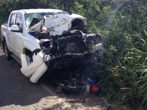 Mulher que conduzia o veículo evadiu-se do local do acidente.(Foto:WhatSapp)