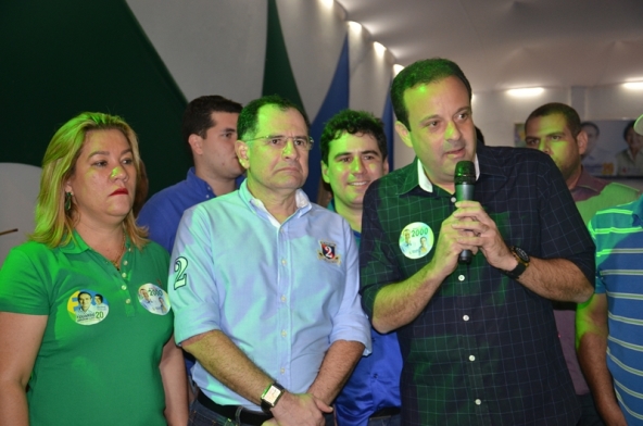  Rivanda e Armando Batalha apresentam seus candidatos 