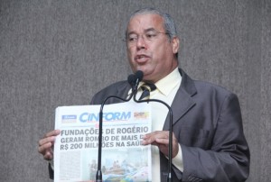 Emmanuel Nascimento sai em defesa de Rogério Carvalho. (Foto: Acrísio  Siqueira) 