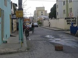 Avenida em Zona Sul passa a ter mão única em Aracaju (Foto: Bete Fontes / Você no G1)