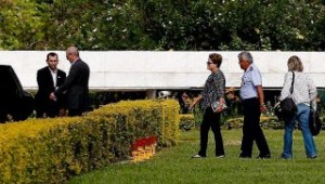  Presidente Dilma Rousseff voltou neste domingo (2) a Brasília, após descansar na base da Marinha em Aratu (BA). (Divulgação Brasil 247)