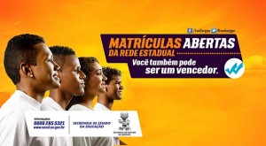 Para realizar a matrícula, o candidato deve estar munido da transferência/histórico escolar ou declaração com validade de 30 dias. (Divulgação/Seed)