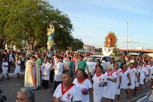 Milhares de pessoas lotam as ruas de Itaporanga para celebrar a Festa de Nossa Senhora D’Ajuda 