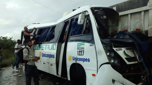 Prefeitura de Laranjeiras presta assistência e solidariedade às vítimas de acidente