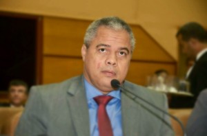 Deputado estadual Padre Inaldo (PC do B). (Foto: Alese) 