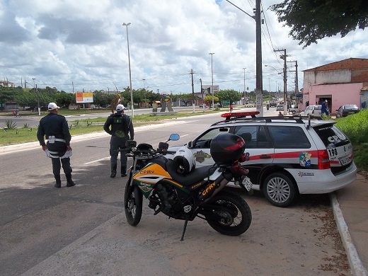   Polícia Civil prende mãe e filhos envolvidos com o tráfico de drogas em Estância