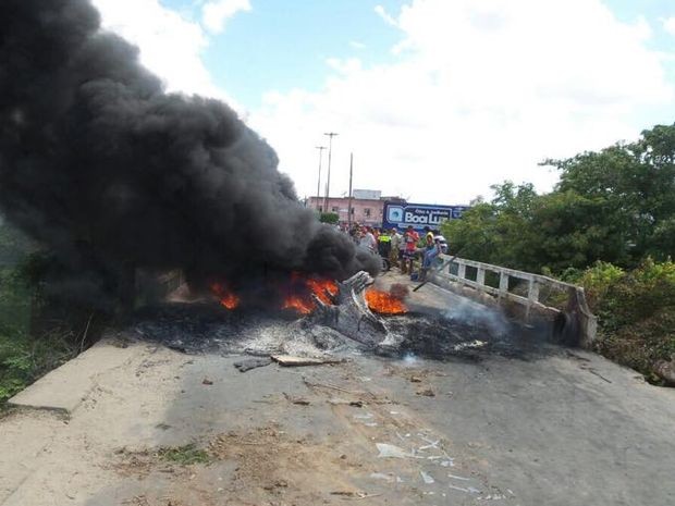 Em Socorro, PRF recupera veículo roubado em Salvador
