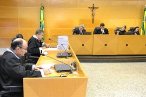 A sessão, presidida pelo conselheiro Ulices Andrade.(Foto: Cleverton Ribeiro/TCE