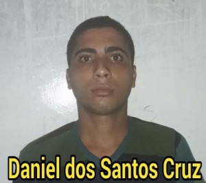 Daniel dos Santos Cruz, 22 anos, conhecido como 'Leo', acusado de ter matado a golpes de faca, o padrasto. (Foto: SSP/SE)