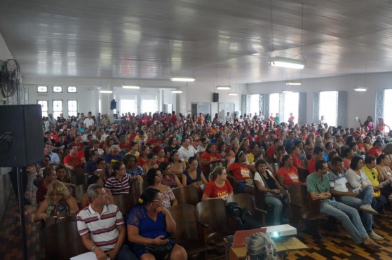 Zezinho faz críticas à política de cobrança do IPTU, em Aracaju