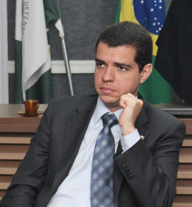O defensor público e coordenador do Núcleo de Execuções Penais, Anderson Amorim: “O tipo de revista é degradante”