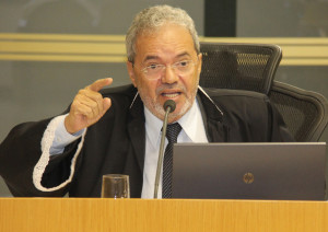 O conselheiro-relator, Clóvis Barbosa (Foto: Cleverton Ribeiro)