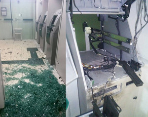  Caixas eletrônicos da agência do Banese de Japaratuba, foram explodidos. (Foto: Leitor/SENotícias)