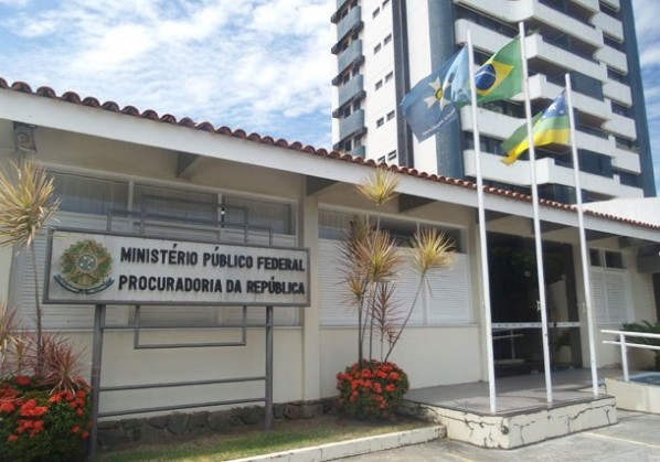 Subvenções: Justiça bloqueia bens de Gustinho Ribeiro e Valmir Monteiro
