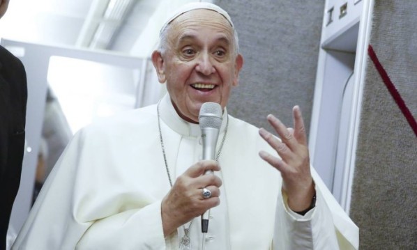 Papa: servidores podem negar licença para casamento gay  