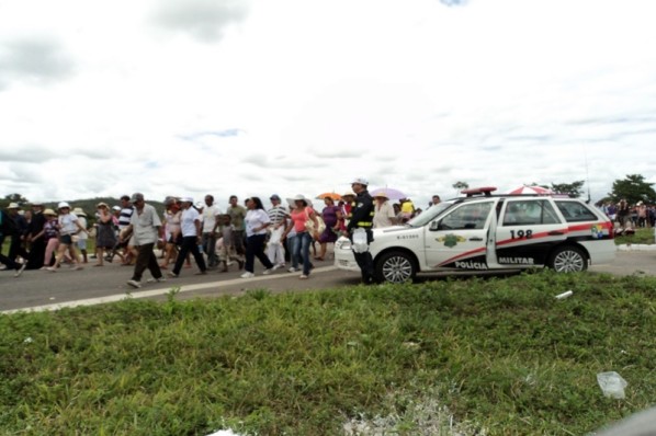 Polícia apresenta suspeitos de roubo a agência do BB na Coroa do Meio