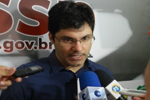 Delegado Hugo Leonardo, responsável pela investigação (Foto: Arquivo Infonet)