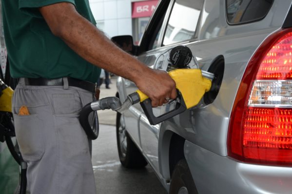 Preços da gasolina e do diesel sobem nas refinarias
