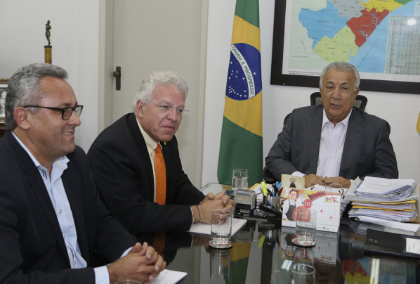 Governo do Estado discute com Banco Mundial andamento do projeto Águas de Sergipe