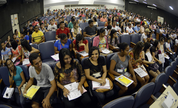 Mais de 11 mil candidatos se inscreveram no Pré-Universitário 2016