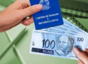 Salário mínimo nacional passa a valer R$ 880 a partir desta sexta-feira (1º). (Foto: reprodução/Net