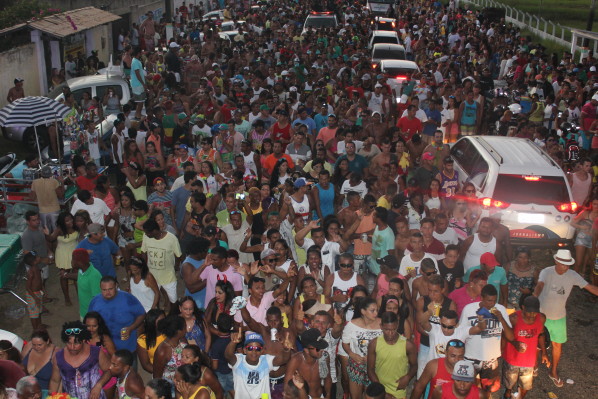 Popó persegue ladrão e recupera corrente roubada no carnaval de Salvador